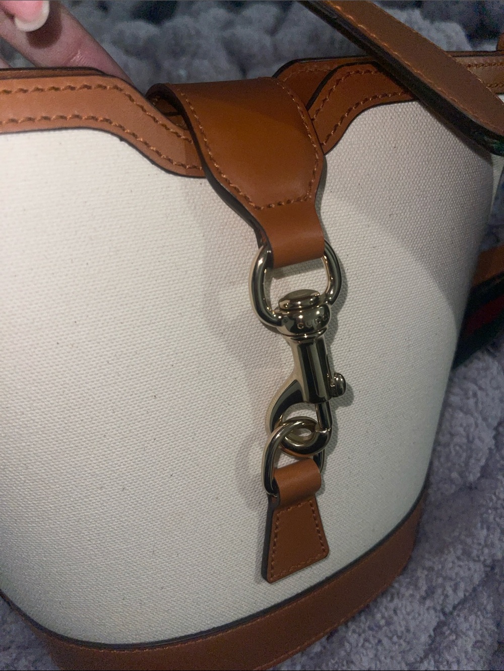 Gucci Canvas Bucket Bag with Tan Leather and Sherry Line Strap - Picture 4 of 5